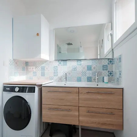 Apartment Grand Foc N 52 2p6 *